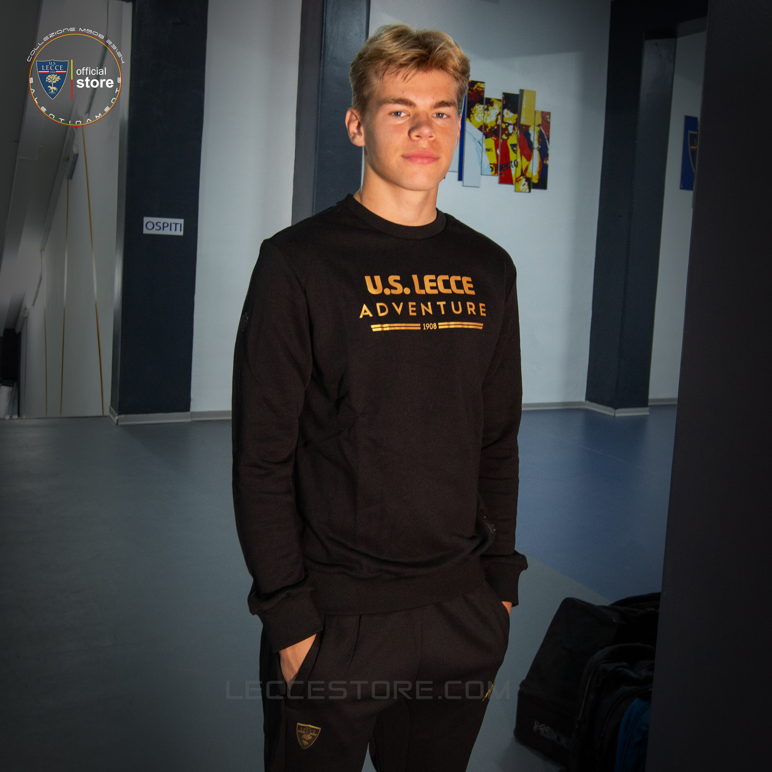 M908 – FELPA NERA PULLOVER GIROCOLLO U.S.LECCE CALCIO ADVENTURE – ADULTO E BAMBINO